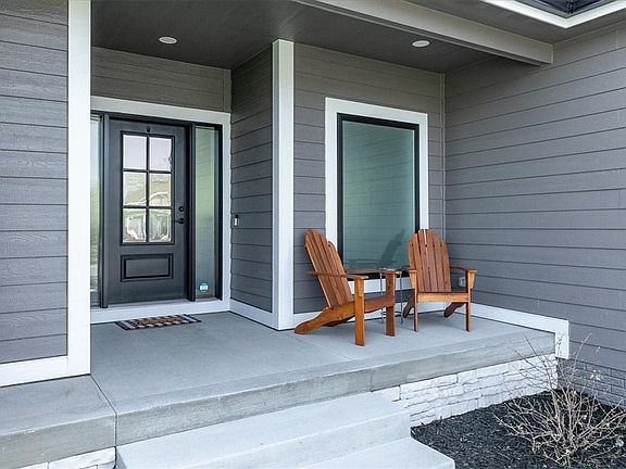 3rd image of 10308 Hidden Valley Dr