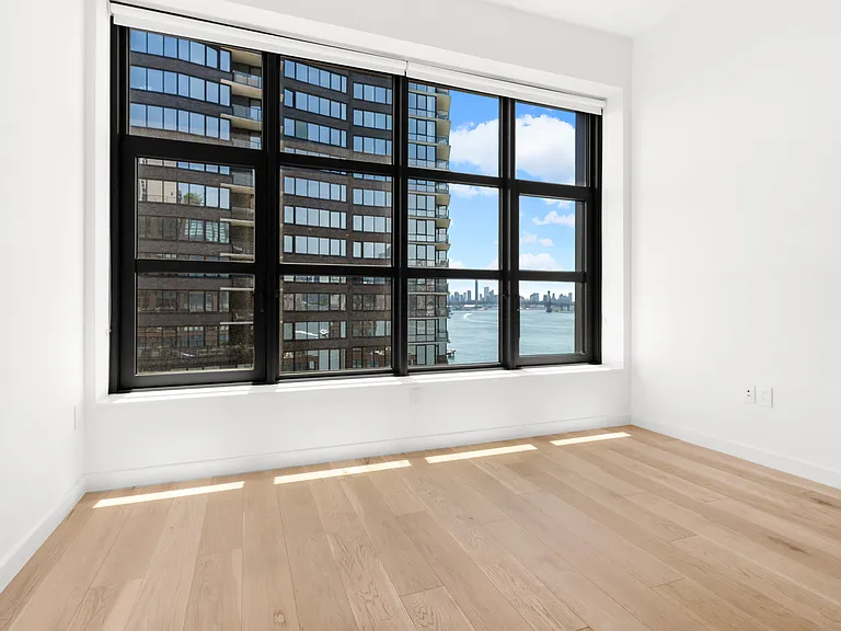 29 Huron St #10DW — Photo 3