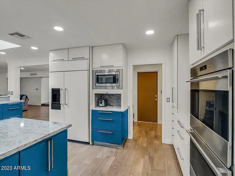 3351 E Las Rocas Dr — Photo 16