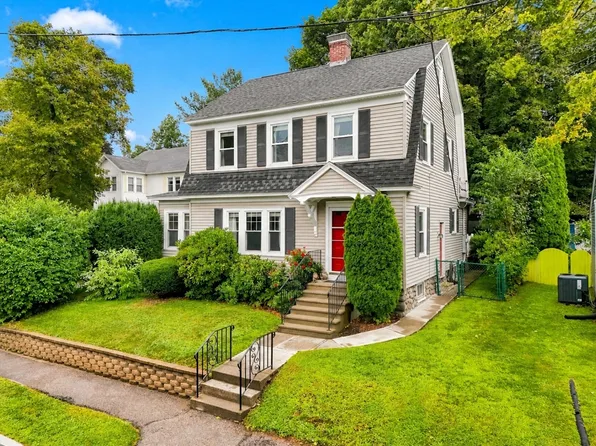 1 Belvidere Ave, Worcester, MA 01605