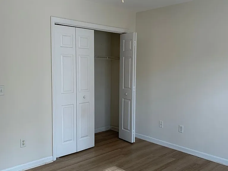 4011 Masonboro Loop Rd — Photo 22