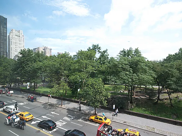 160 Central Park South image 4 of 7