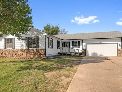 1107 S Meadowhaven Ln, Derby, KS, 67037