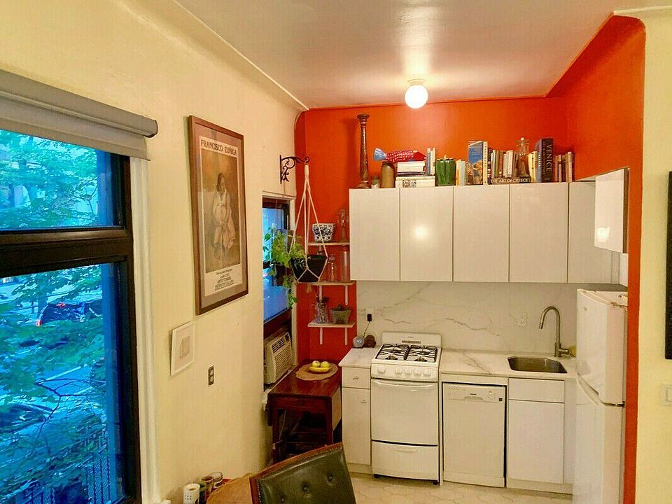 2nd image of 126 E 30th St APT 2A