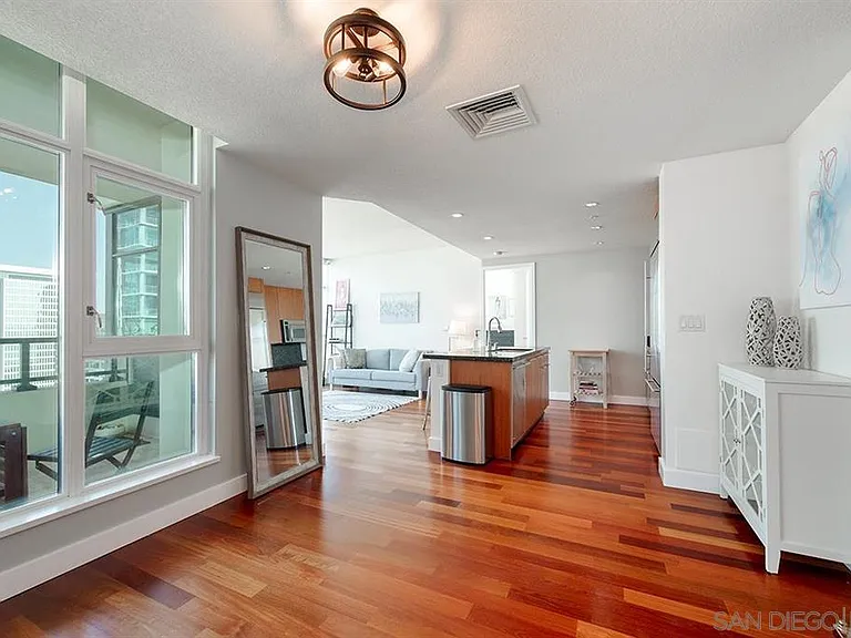1205 Pacific Hwy #2404 — Photo 3