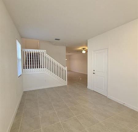 4th image of 12725 NE 24th Ave