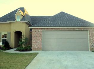 104 Glenbrook Dr, Broussard, LA 70518