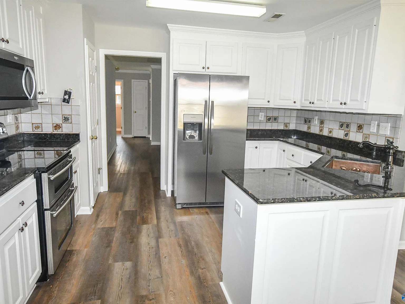 3 bed, 2.0 bath, 1658 sqft, $1,895 — Photo 3