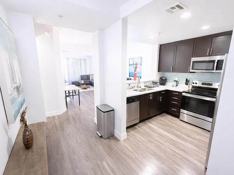 10740 Wilshire Blvd #125 — Photo 17