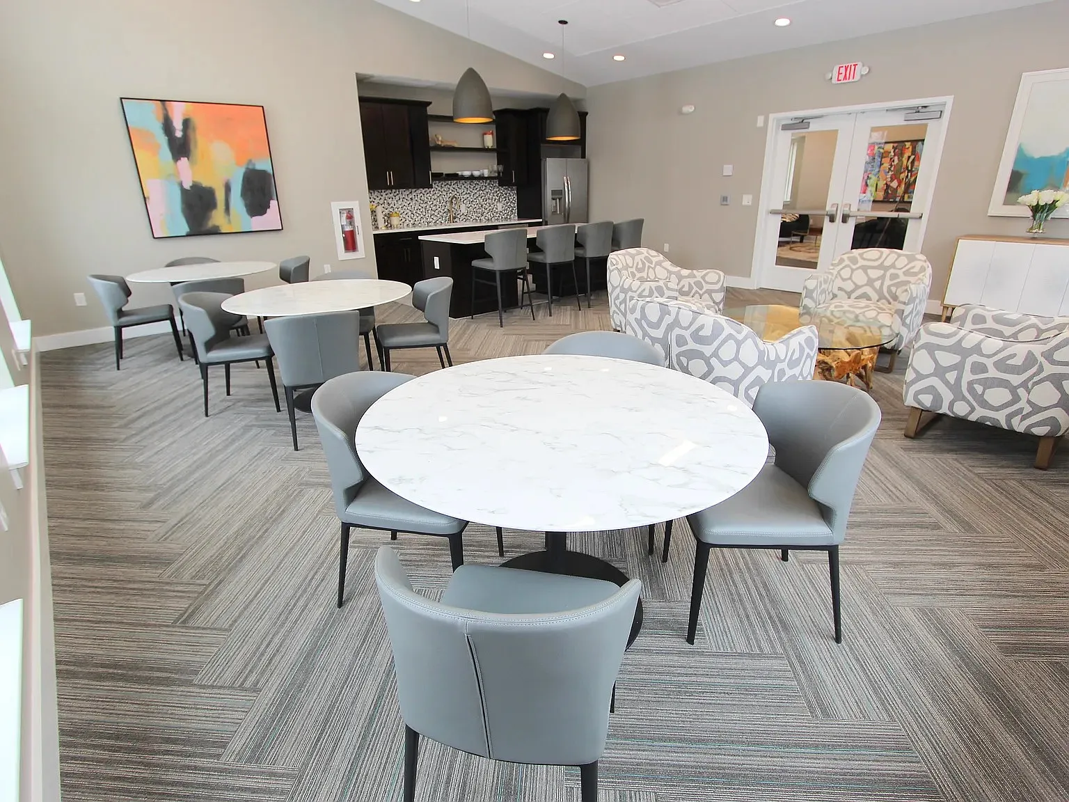 Waldorf Park Apartments — Photo 2