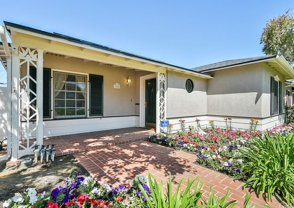 1st image of 725 Los Altos Ave
