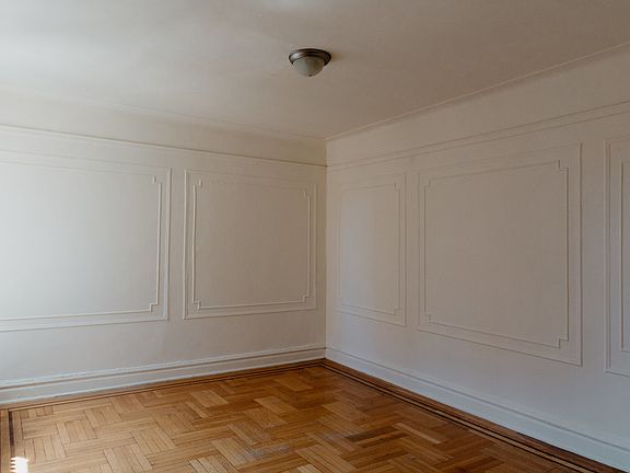 2nd image of 724 E 27th St #F6
