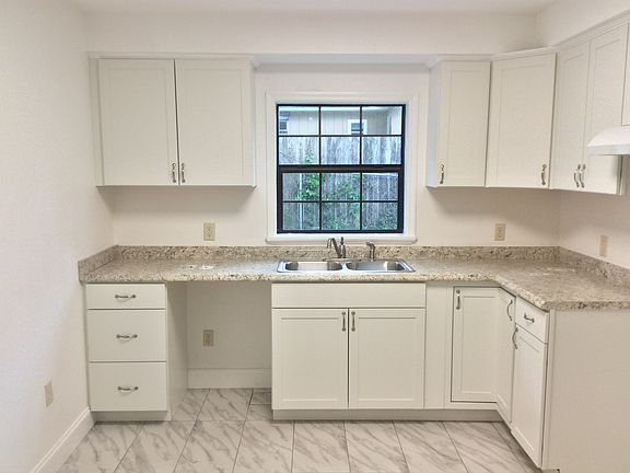 3rd image of 13921 NW 159th Pl