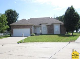 522 Earnest Dr, Clinton, MO 64735