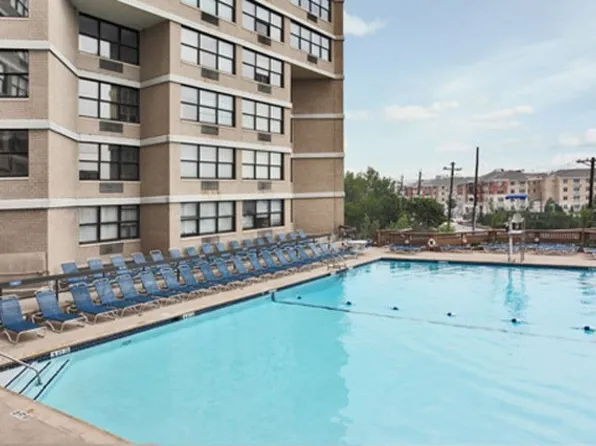 7002 Boulevard E APT 21C, Guttenberg, NJ 07093
