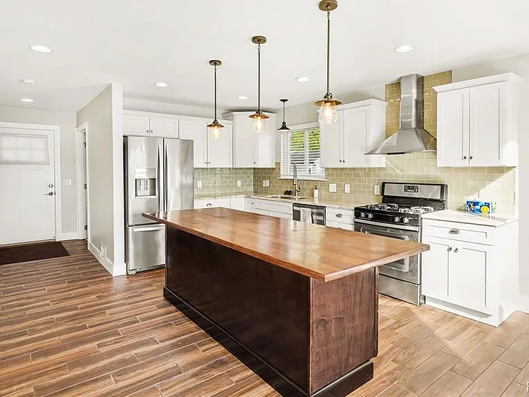 10280 Lakeside Dr — Photo 8