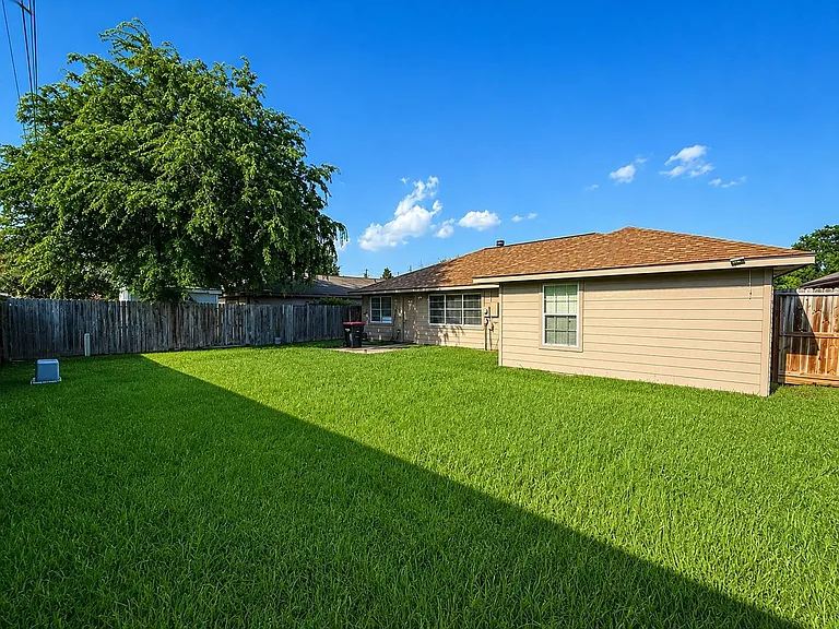 12027 Silver Island Cir — Photo 1