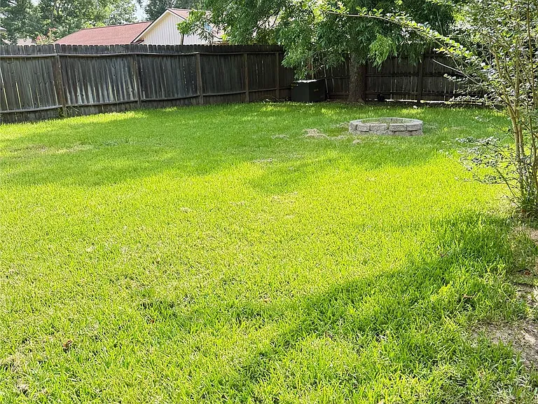 354 S Amherst Dr — Photo 3