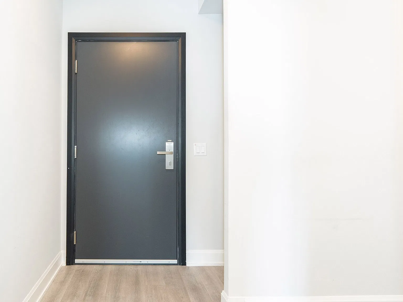 2 bed, $2,500 — Photo 4