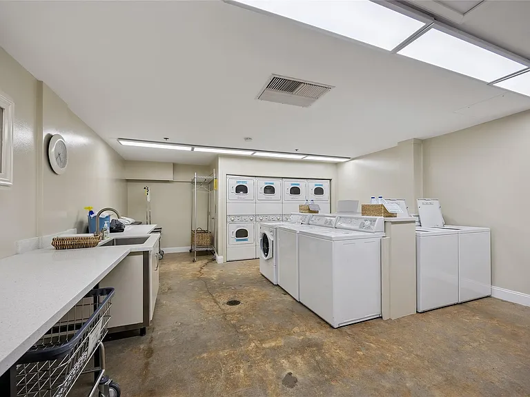2200 Willowick Rd #11B — Photo 25