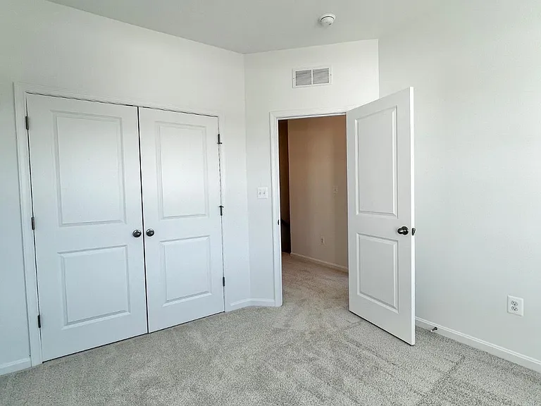 357 Andrew Ct — Photo 45