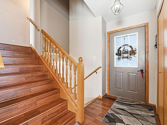 3rd image of 5447 Kalenda Dr NE