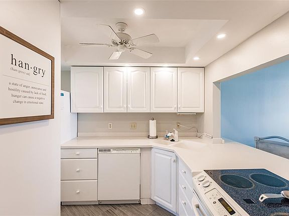 4th image of 1400 Tarpon Center Dr #P1