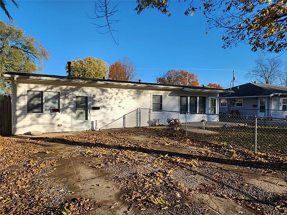 2nd image of 2137 Bern Ave