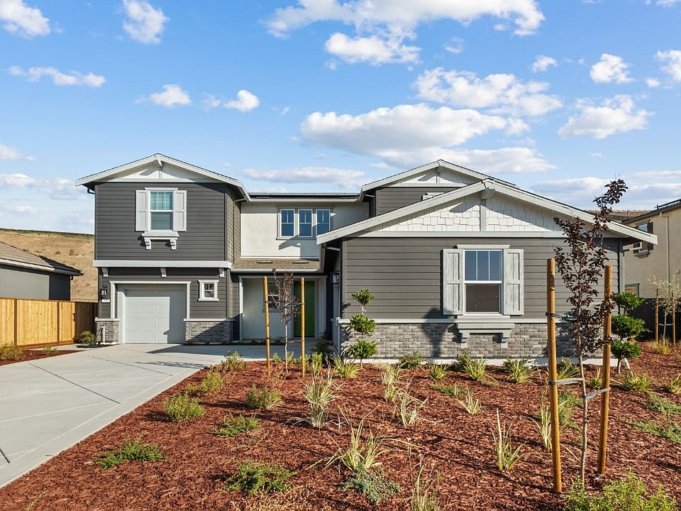 Street view of the house, front view