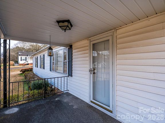 2nd image of 968 Hampton Grace Ave