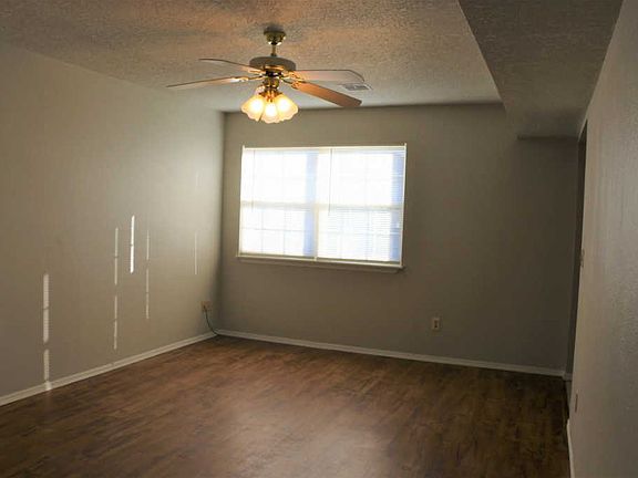 3rd image of 715 S Walker St APT A