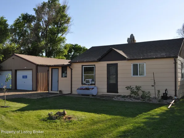 1103 2nd Ave W, Lemmon, SD 57638