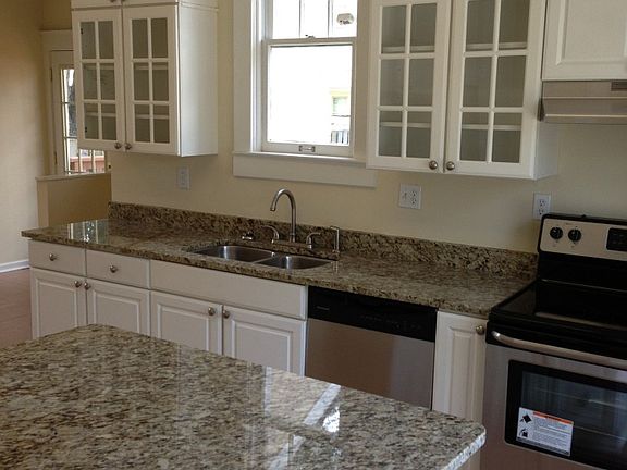 2nd image of 1945 Alfresco Pl