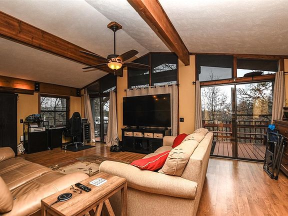 5th image of 64 Eagle View Cir