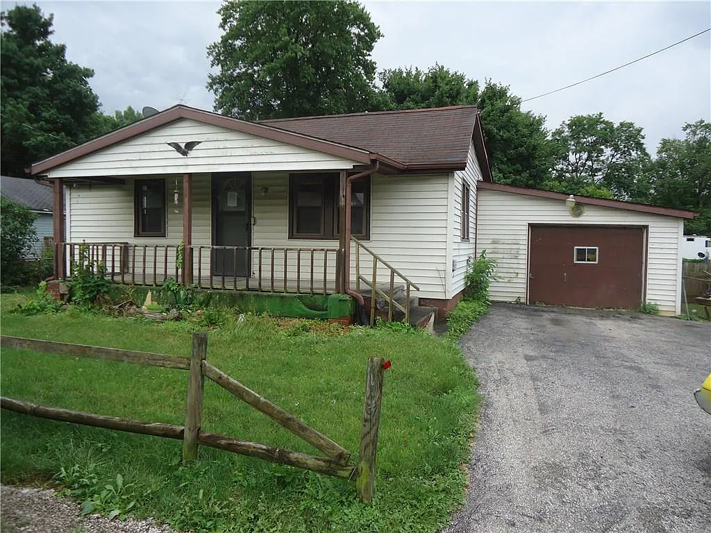 69 Poplar St photo 1