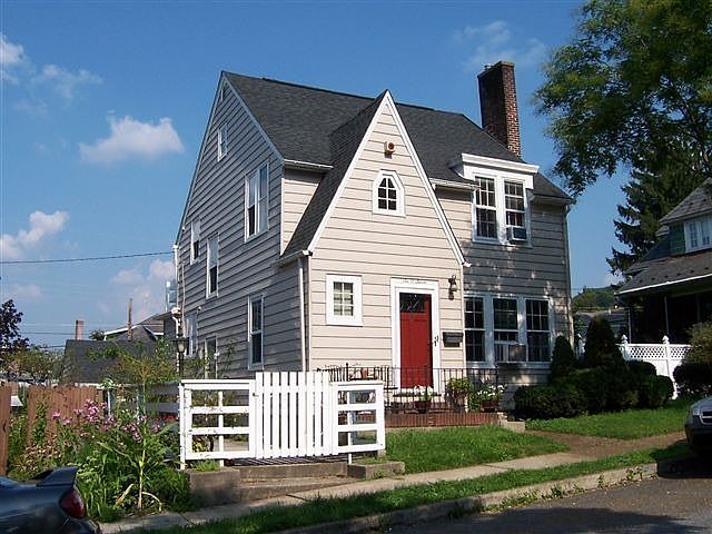1st image of 607 Norway Pl
