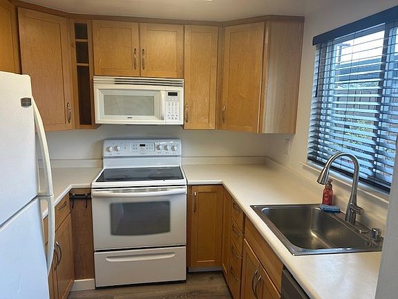 4th image of 102 Palo Verde Ter