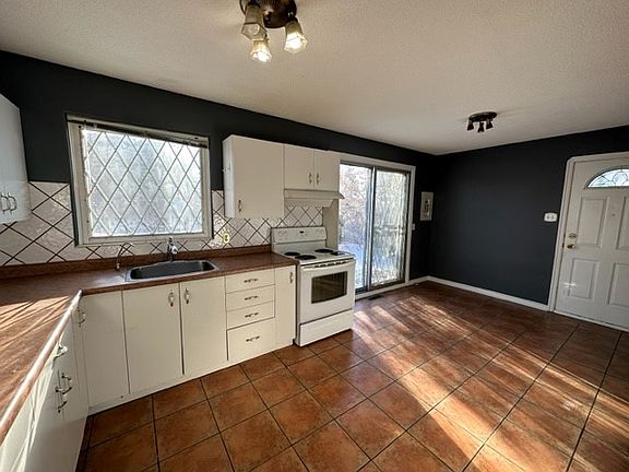 5 Kitchen_01032023