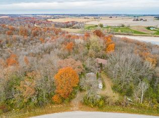 1161 Ivanhoe Rd, Mount Vernon, IA 52314