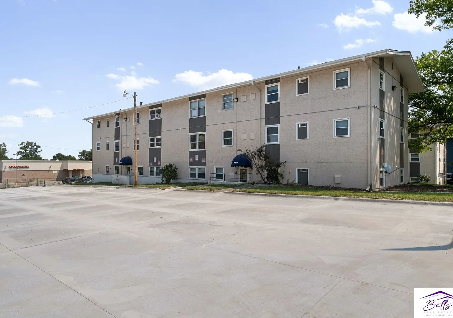 Bellevue 36 Apartments — Photo 1