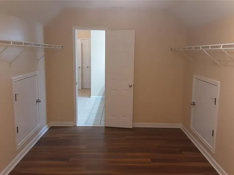 2532 Lois Ct — Photo 32