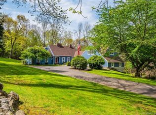 36 Tuttle Rd, Woodbury, CT 06798