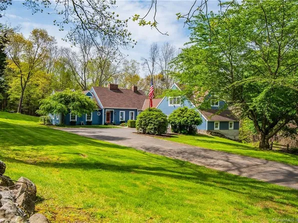 36 Tuttle Road, Woodbury, CT 06798