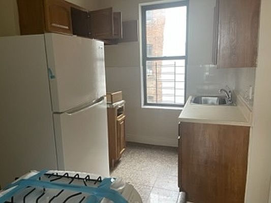5th image of 35-44 Steinway St #2R