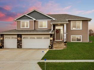 5857 Excalibur Ct NW, Rochester, MN 55901