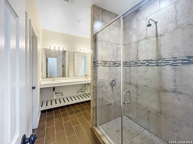 233 Esmeralda Dr — Photo 29