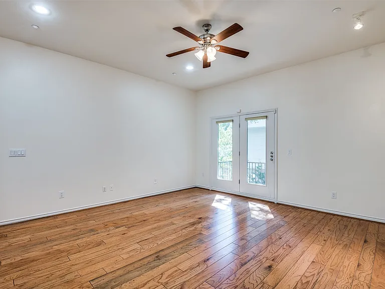 4225 McKinney Ave #11 — Photo 9