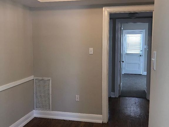 3rd image of 202 Columbia Dr #0