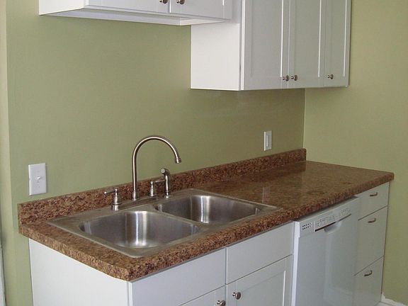 5th image of 2085 Fairmount Ave #2