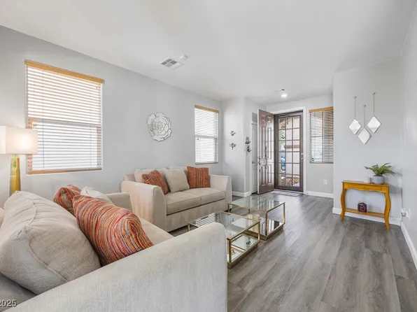 6046 Hidden Summit St, North Las Vegas, NV 89031
